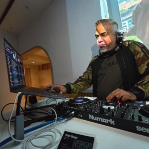Dj